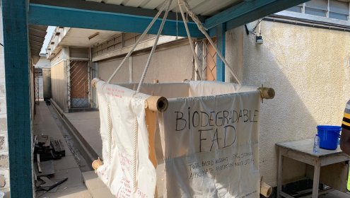 The prototype is made of cotton, bamboo and stones.